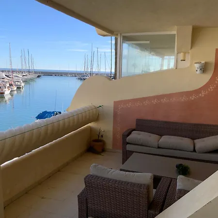 Apartment Piso Islas C111 *