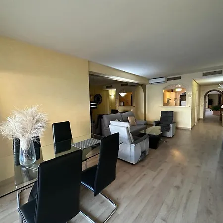 Apartment Piso Islas C111 *